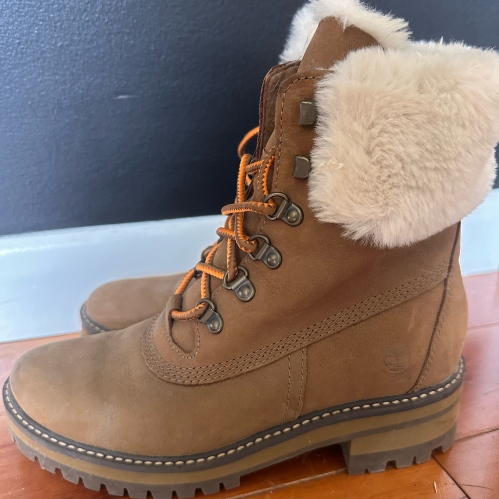 Timberland Tan and Cream Winter Boots with Faux Fur